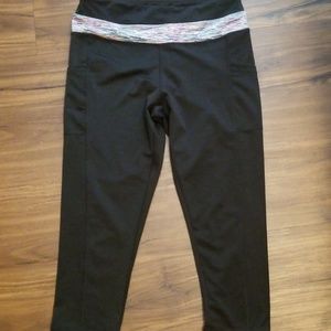 Black sports leggings